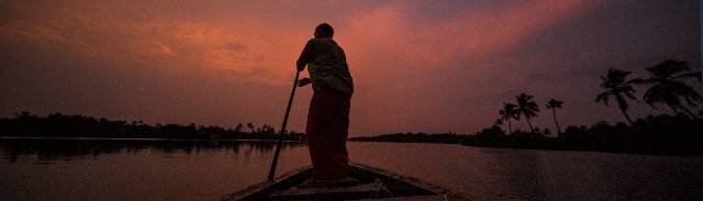 Gliding through the waters of Alappuzha 