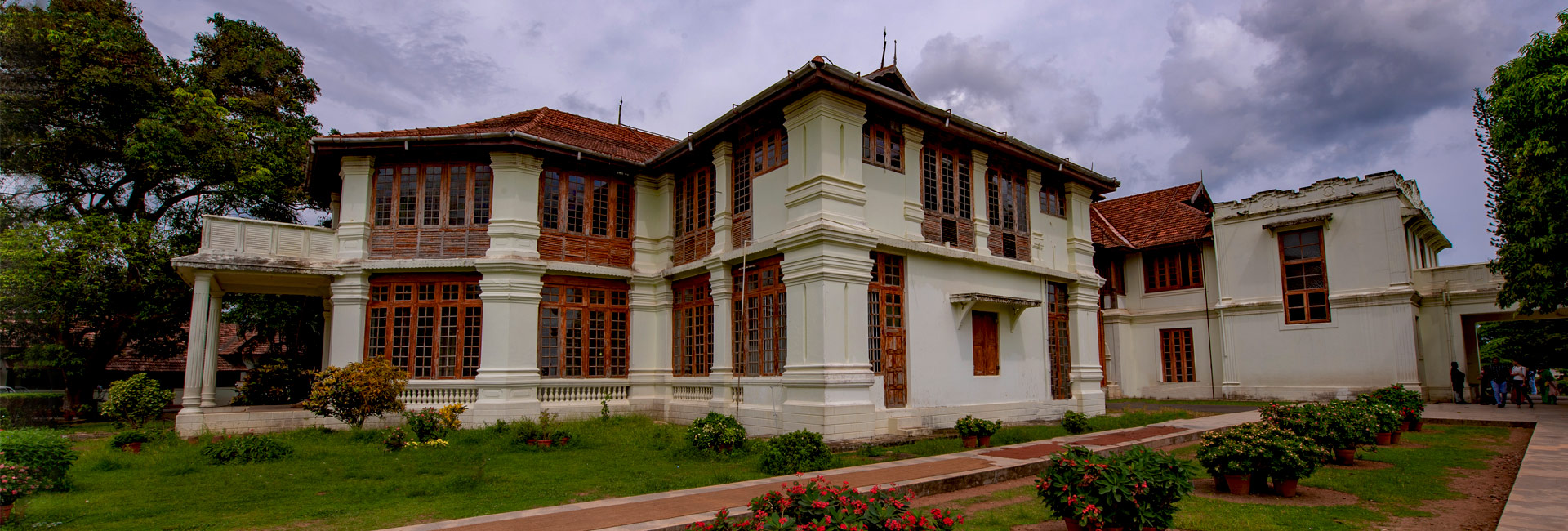 ಸ್ಮಾರಕಗಳು