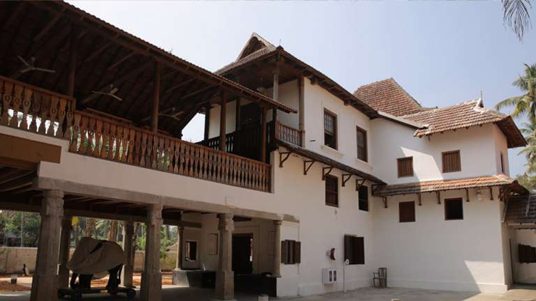 Paliyam Kovilakom