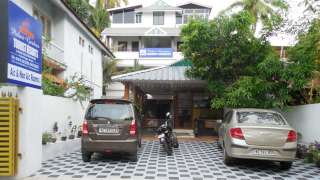 Pulari Gardens Tourist Resorts