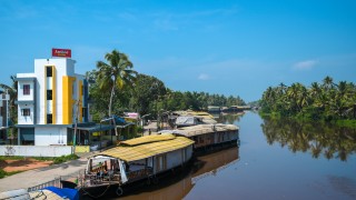 Click here to view the details of Janoos Homestay